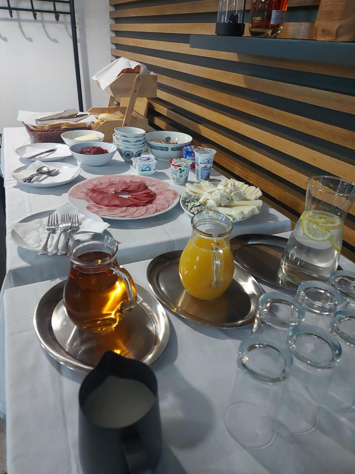 Arena Hotel Samorin Ngoại thất bức ảnh