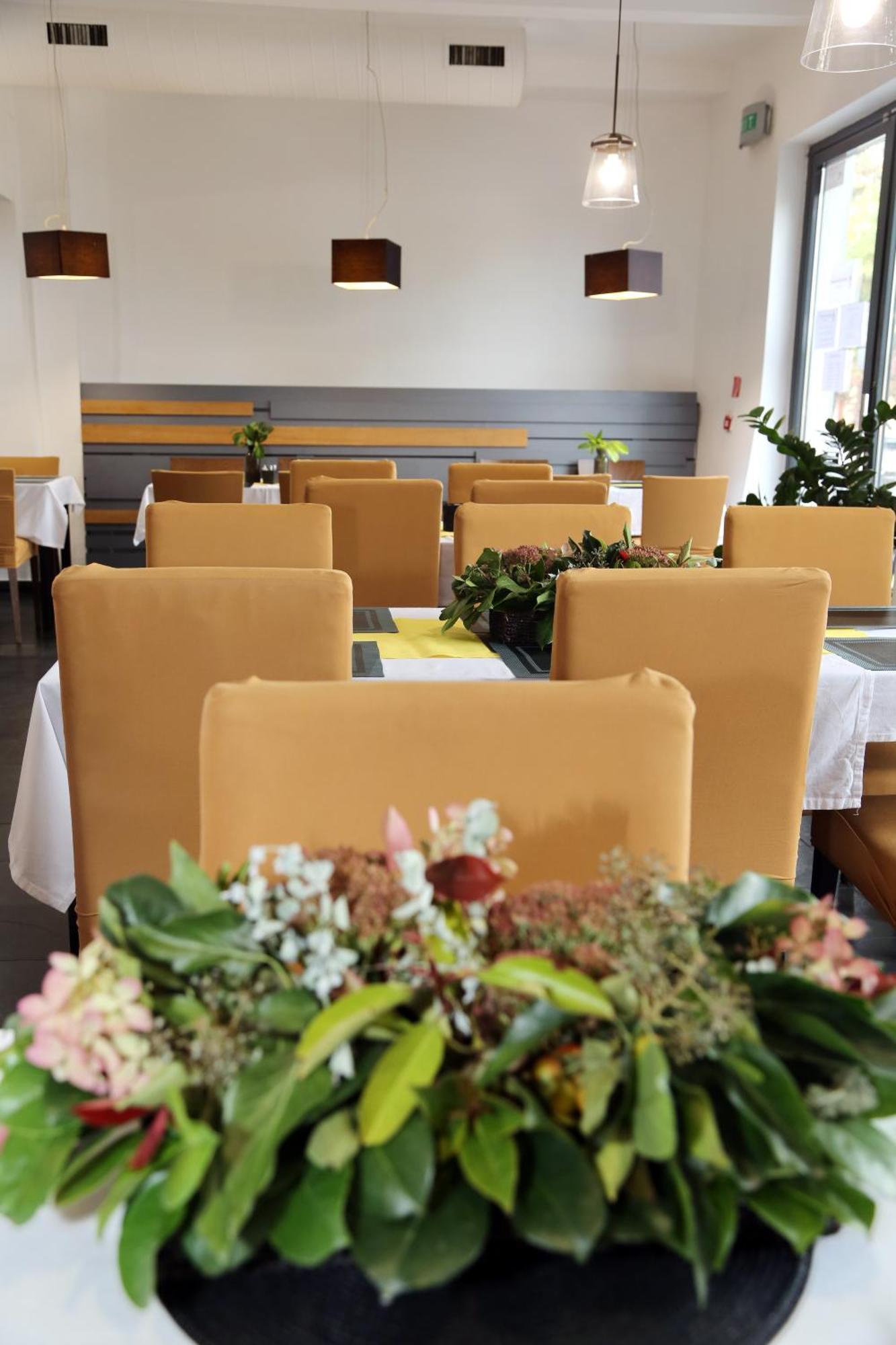 Arena Hotel Samorin Ngoại thất bức ảnh